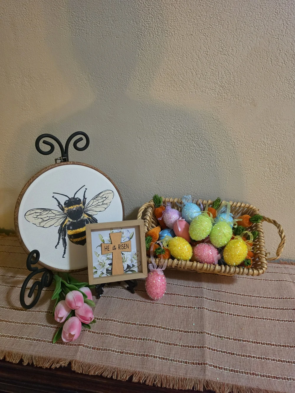 Bee Hoop Wall Art in Black and Yellow - Unbranded